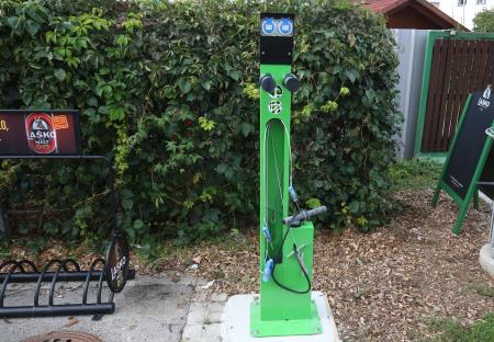 Odprtje e polnilnice v okviru ETM 12 Foto Ljubo Vukelič